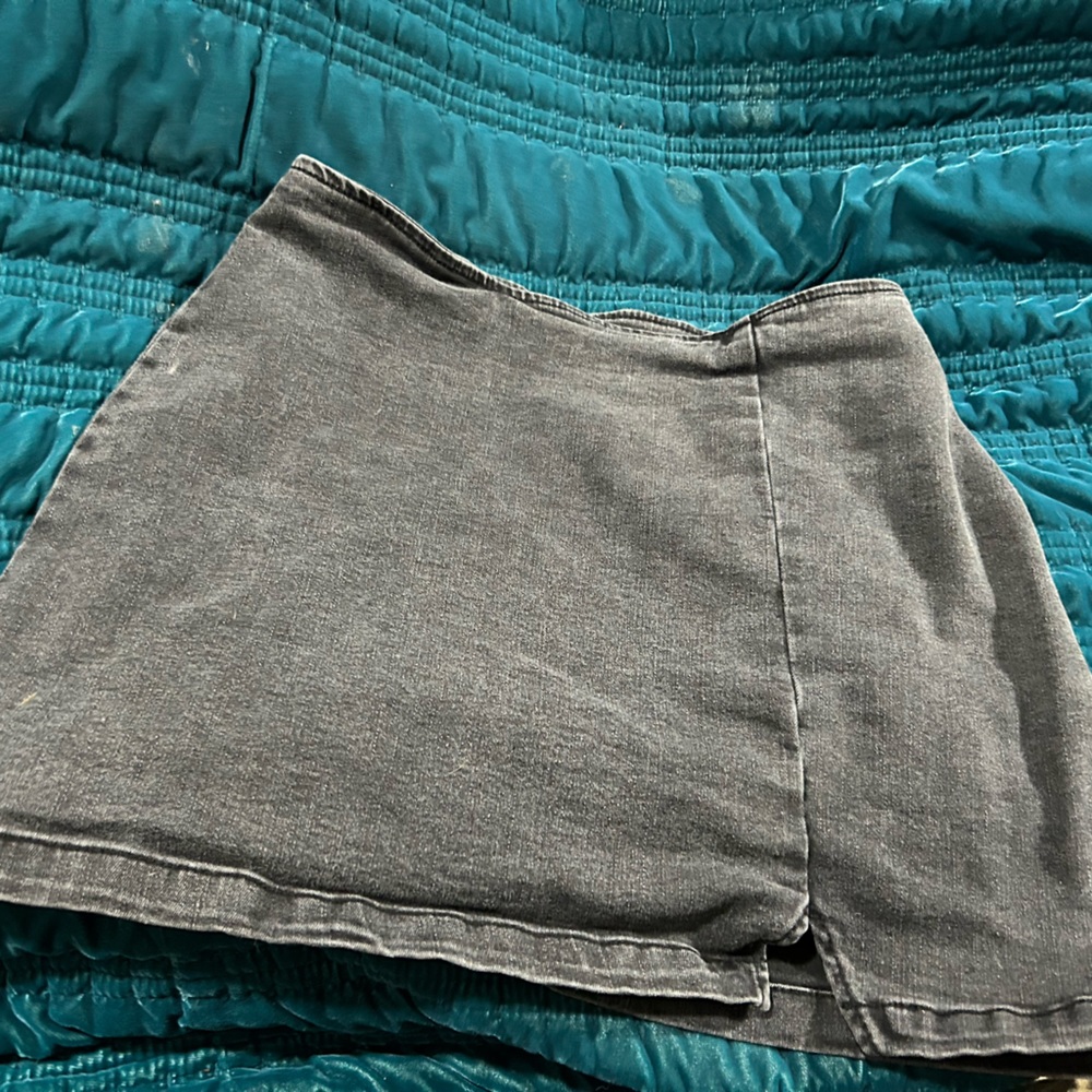 Wild fable black jean mini skirt 10
